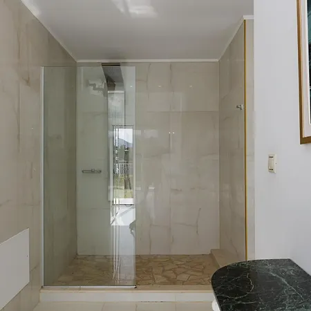 Cristal Villa
