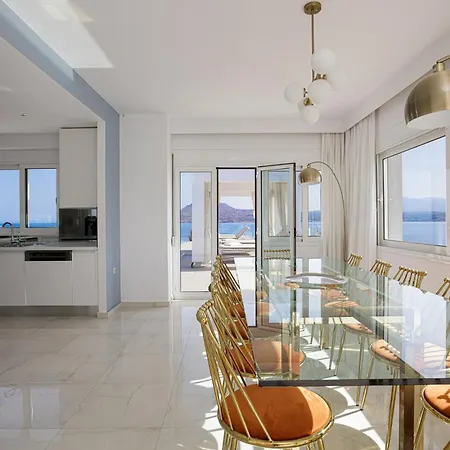Cristal Villa *